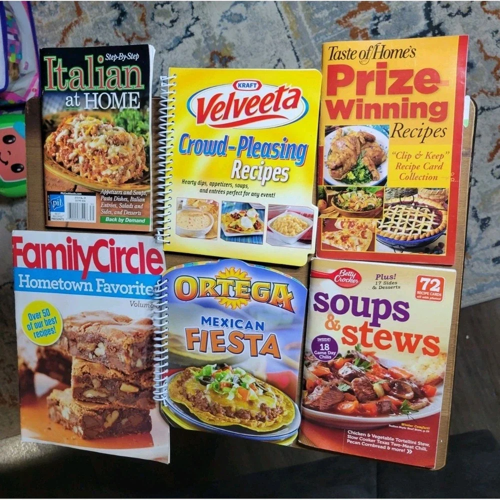 Lot‎ of 6 Food Magazines Recipes Cookbooks Italian Velveeta Mexican Fiesta Soups